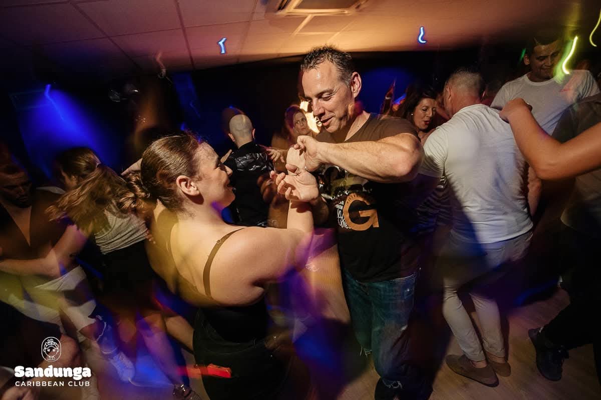 David Ariza clases de baile salsa y bachata en malaga